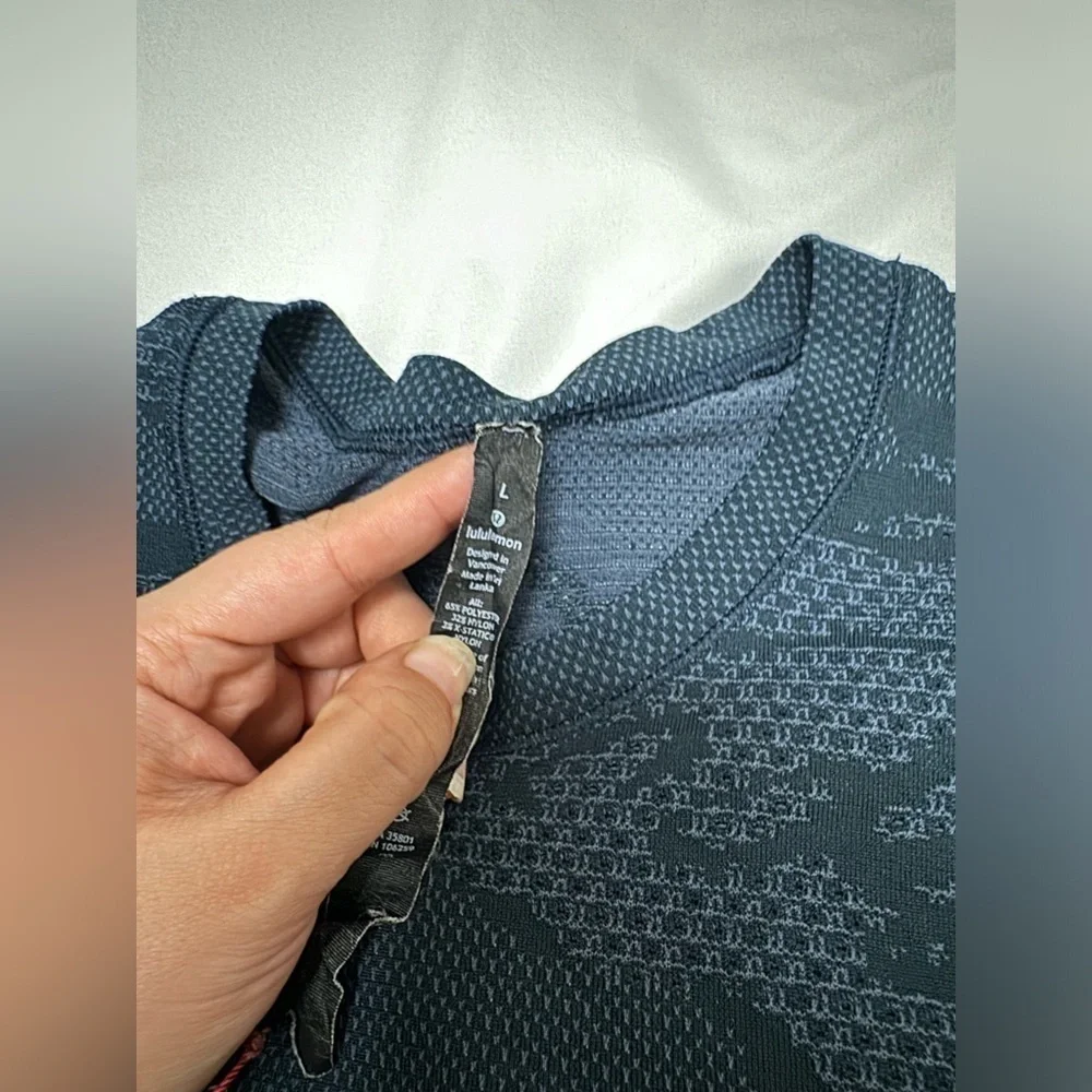 Lululemon Metal Vent Breathe Long Sleeve